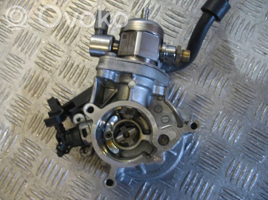Audi A4 S4 B8 8K Vacuum pump 06K145100B