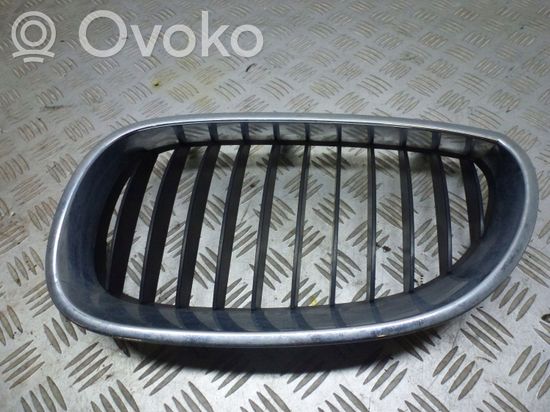 BMW 5 E60 E61 Front grill 7027061