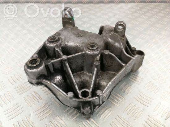 BMW X3 E83 A/C compressor mount bracket 7794614