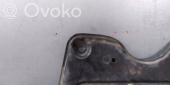 Volkswagen PASSAT B8 Engine splash shield/under tray 5Q0825236P