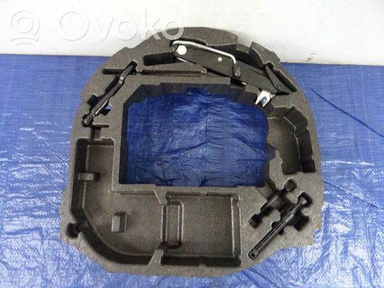 Audi A1 Spare wheel section trim