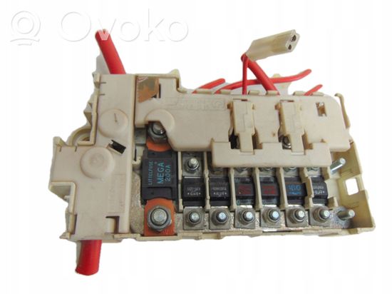 BMW 5 E39 Fuse module 61138370640