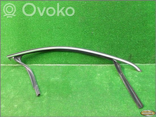 Volkswagen PASSAT B6 Windshield trim
