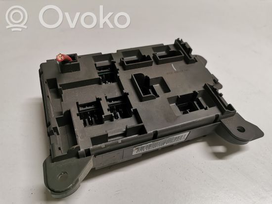 BMW X5 E70 Fuse module 95263851 B010105300