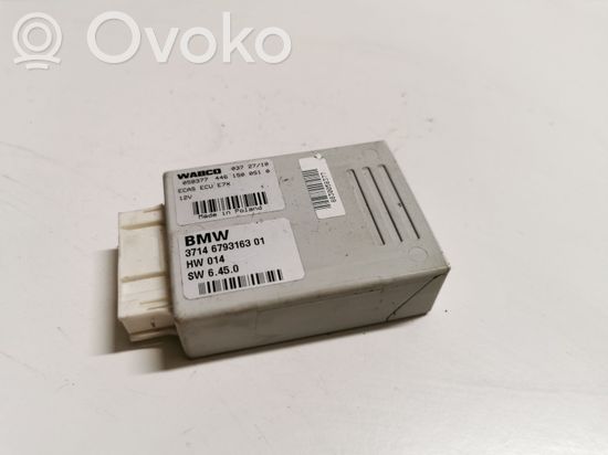 BMW X5 E70 Air suspension control unit module (rear) 6793163