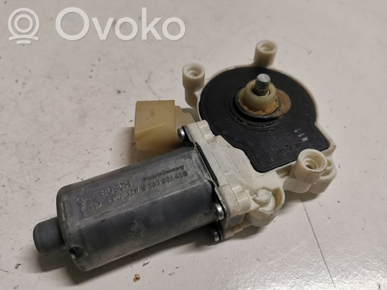 BMW 5 E60 E61 Front door window regulator motor 6981141
