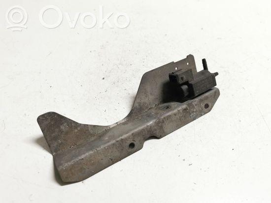 BMW X5 E70 Vacuum valve 7810831