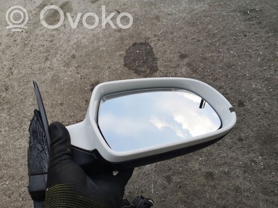 Audi A3 S3 8P Front door electric wing mirror