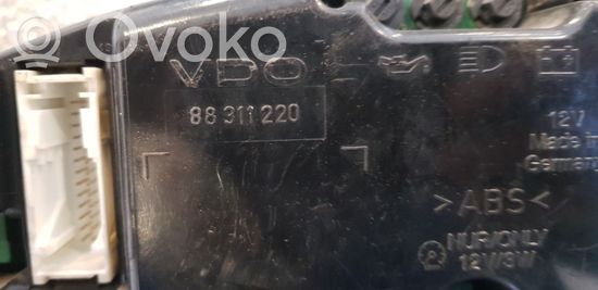BMW 3 E46 Speedometer (instrument cluster) 88311220
