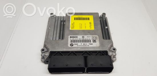 BMW 3 E90 E91 Engine control unit/module 0281015043 7811700