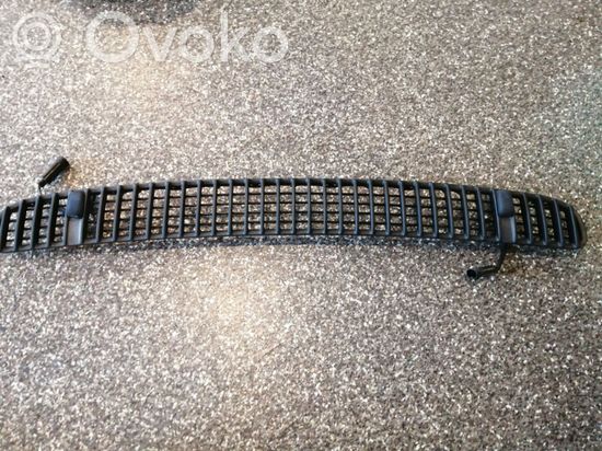 BMW 3 E46 Bonnet/hood grill 7075312