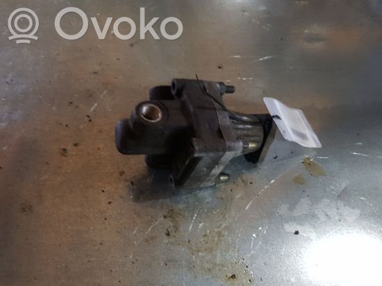 Audi 80 90 S2 B4 Power steering pump