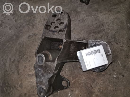 Volkswagen PASSAT B5.5 Engine mounting bracket 8E0199351F
