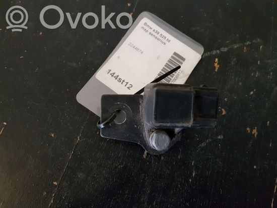 BMW 5 E39 Air pressure sensor 2244674
