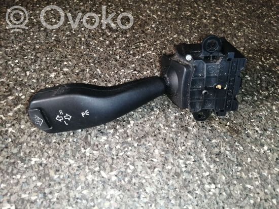 BMW X3 E83 Indicator stalk 8363668M