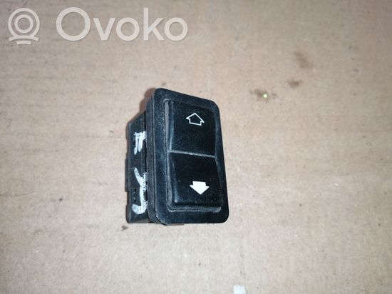 BMW 5 E39 Electric window control switch 8368974