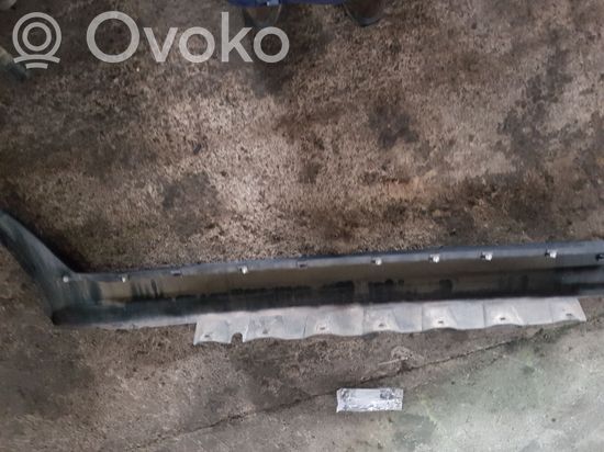 BMW X3 E83 Sill