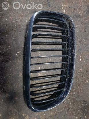 BMW 3 E90 E91 Front bumper upper radiator grill