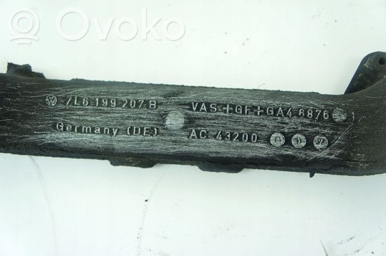 Audi Q7 4L Engine mounting bracket