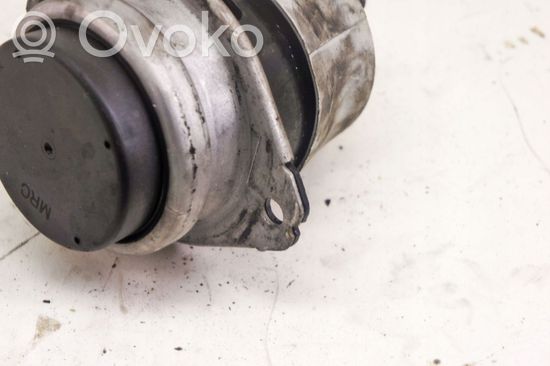 Audi Q7 4L Engine mount bracket