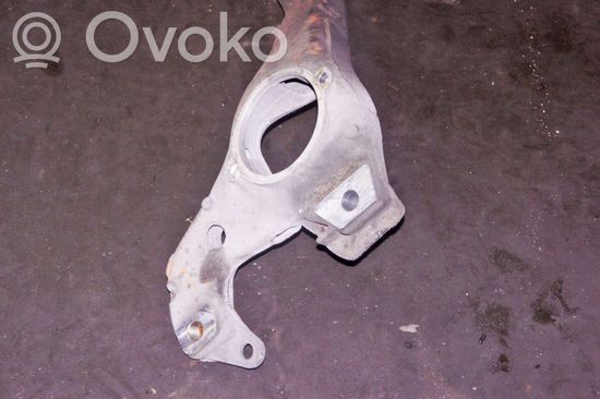 Audi Q7 4L Engine mounting bracket