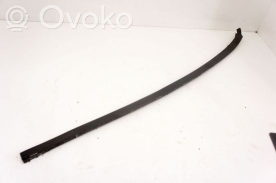 Audi Q7 4L Windshield trim