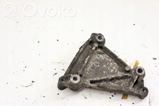 Audi Q5 SQ5 Engine mounting bracket