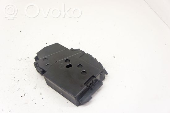 Mercedes-Benz A W177 Voltage converter/converter module