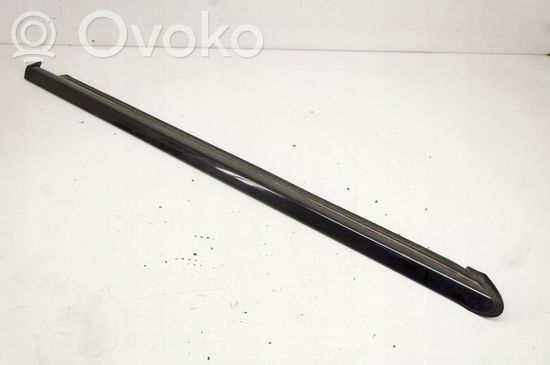 Mercedes-Benz GL X164 Windshield trim