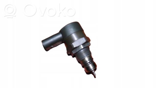 BMW 1 E81 E87 Electromagnetic valve 13537787166