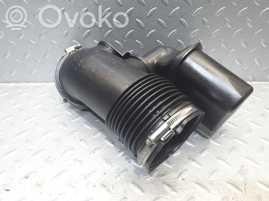 BMW 3 E90 E91 Intercooler pipe mounting bracket 7536004 10991213 13717536004