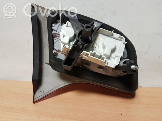 Audi A4 S4 B7 8E 8H Tailgate rear/tail lights 8E9945094
