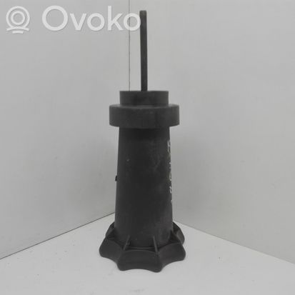 Audi A8 S8 D3 4E Spare wheel bolt 4E0803899K
