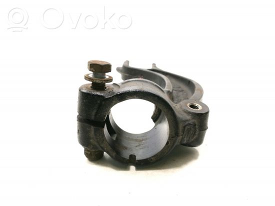 Audi A8 S8 D4 4H Lower shock absorber bracket 8R0413B
