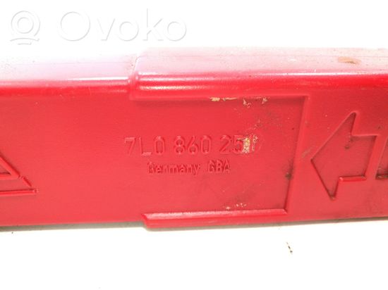 Audi Q7 4L Emergency warning sign 7L0860251