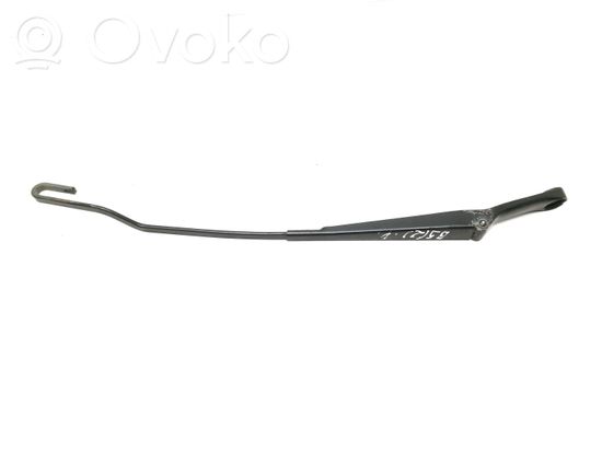 Volkswagen PASSAT B5 Front wiper blade arm 3B1955409