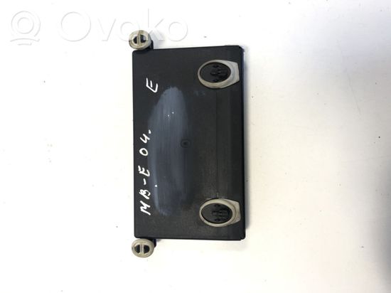 Mercedes-Benz E W211 Door control unit/module 2118208185 00401298