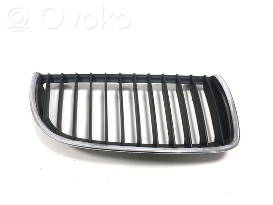 BMW 3 E90 E91 Front bumper upper radiator grill 7120008 224059 22405910