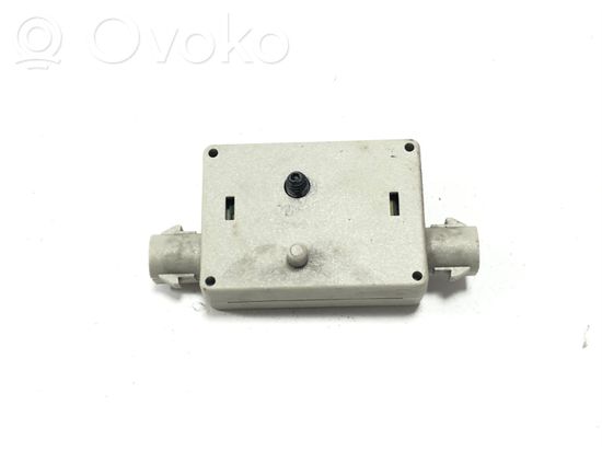BMW 3 E90 E91 Aerial antenna amplifier 6990090 213675