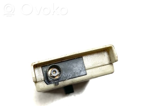 BMW 5 E60 E61 Aerial antenna amplifier 6928043 692804302 21367510