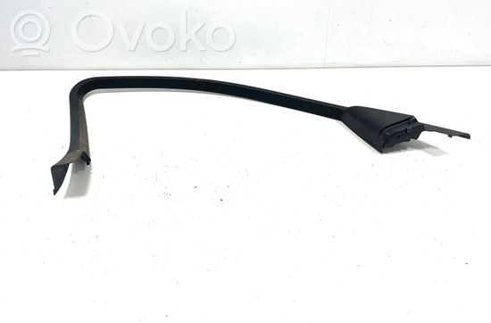 BMW 3 E90 E91 Front door glass trim molding 4000512 4000512