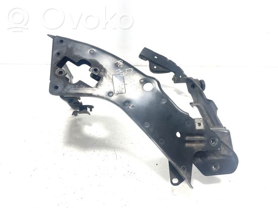 Mercedes-Benz E W211 Headlight/headlamp mounting bracket