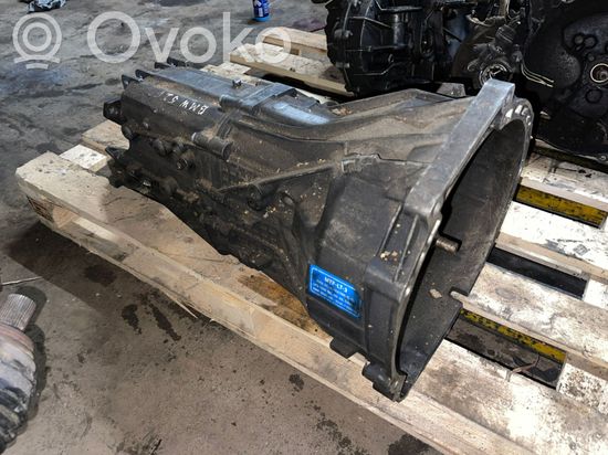 BMW 5 E39 Manual 5 speed gearbox 520B