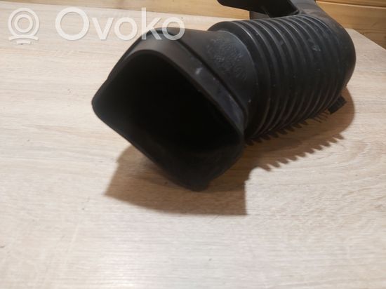 BMW 5 E60 E61 Air intake duct part 790056