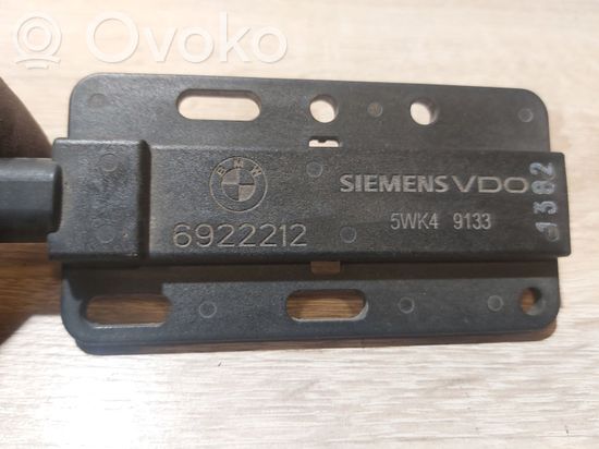 BMW 5 E60 E61 Antenna control unit 6922212