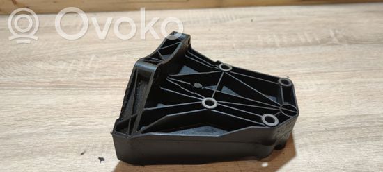 BMW 5 E60 E61 A/C compressor mount bracket 64557792202
