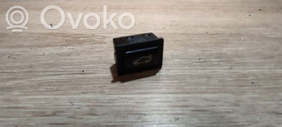 BMW 5 E60 E61 Tailgate opening switch 6921846