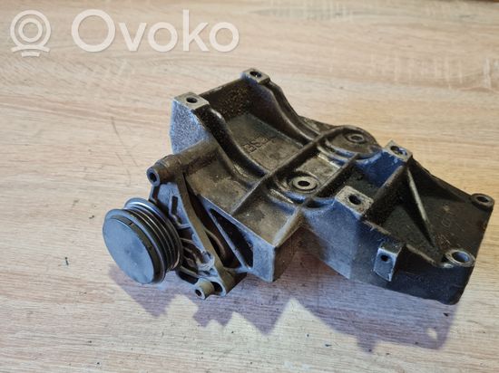 Volkswagen PASSAT B5 Engine mounting bracket 028260885