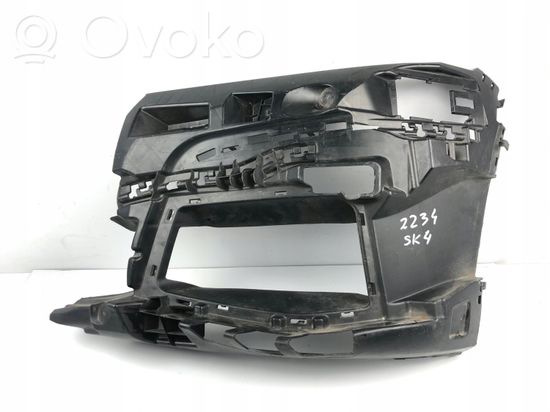 BMW 7 G11 G12 Front bumper mounting bracket 8073991