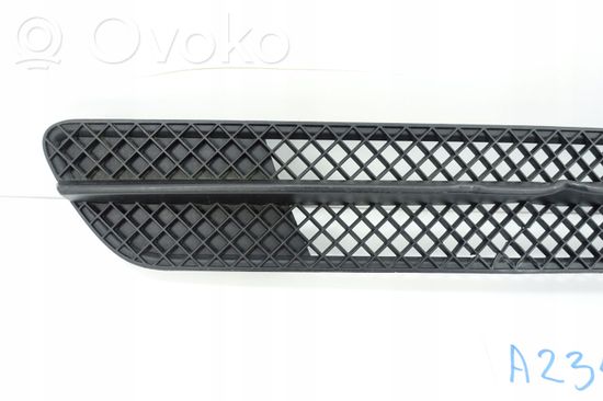 BMW 1 E82 E88 Front grill 7263119